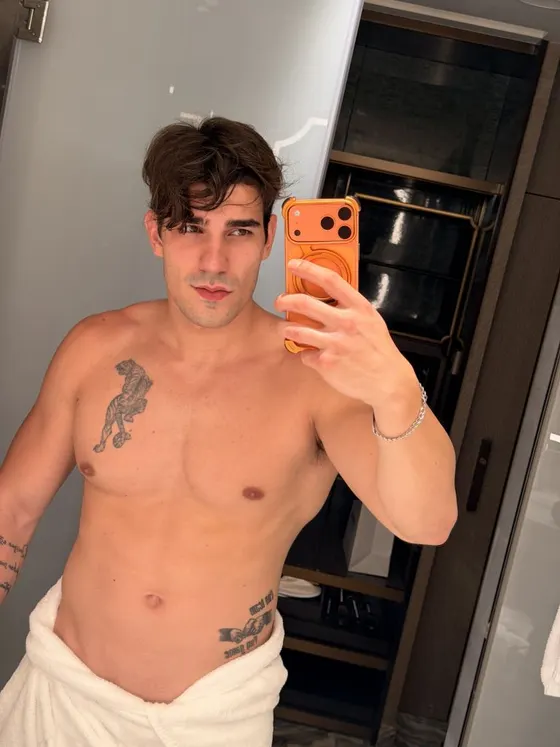 Theo, male escort in Dubai โ photo 3