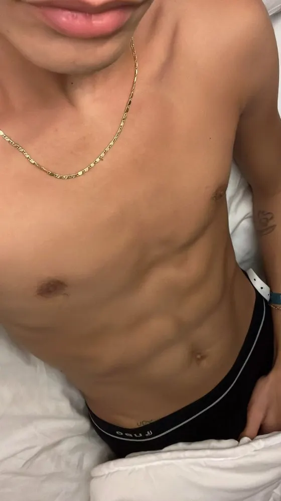 Theo, Brazilian male escort in Dubai โ photo 3