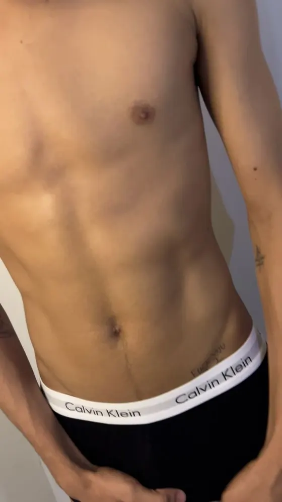Theo, Brazilian male escort in Dubai โ photo 5