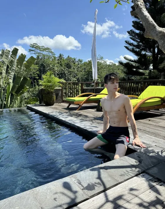 Theo, Brazilian male escort in Dubai โ photo 3