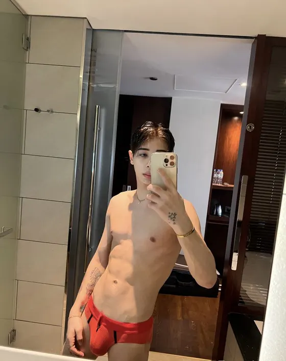 Theo, Brazilian male escort in Dubai โ photo 8
