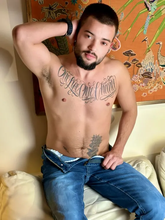 Theo, Russian male escort in Dubai โ photo 16