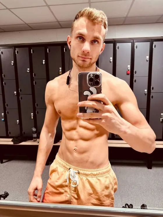 Tomas, Russian male escort in Dubai โ photo 6