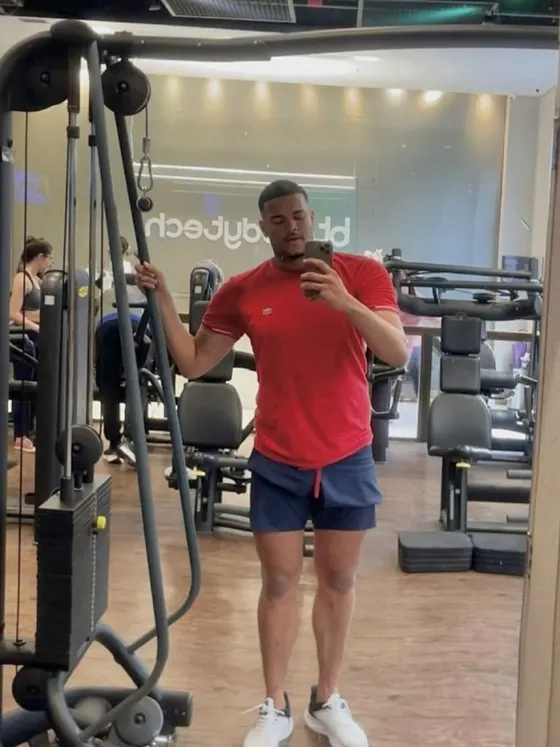 Victor, Brazilian male escort in Dubai โ photo 9
