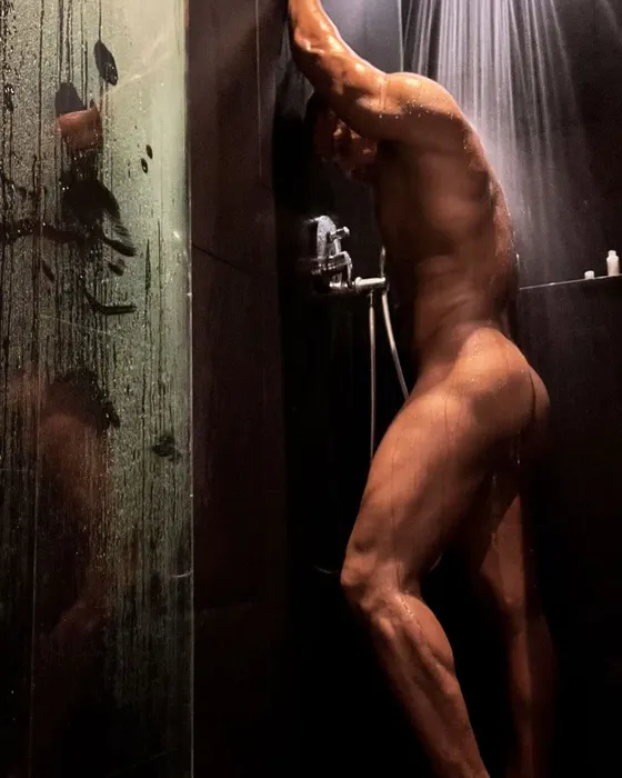 Vince, Brazilian male escort in Dubai โ photo 2