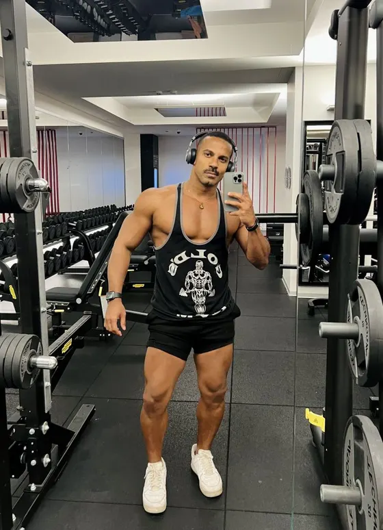 Vince, Brazilian male escort in Dubai โ photo 5