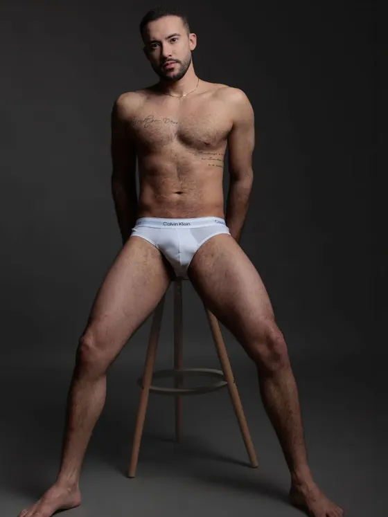 Vince, male escort in Dubai โ photo 3