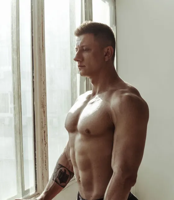 Zane, Russian male escort in Dubai โ photo 4