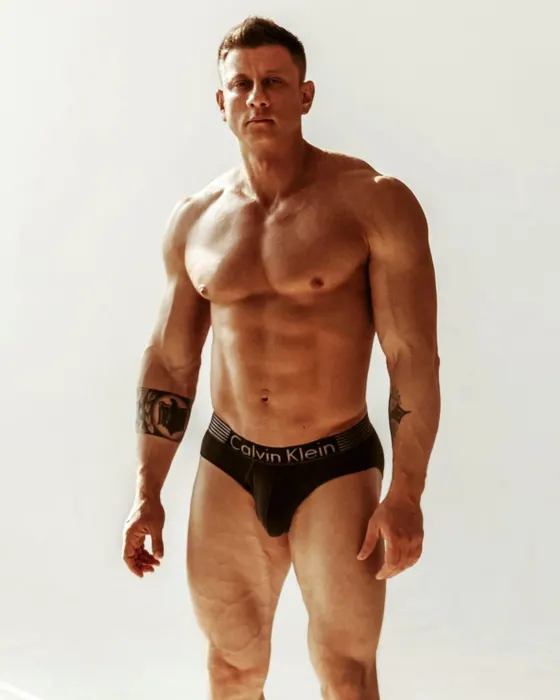 Zane, Russian male escort in Dubai โ photo 8