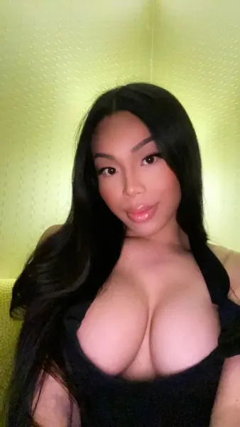 Alessia, Asian trans escort in Dubai โ photo 10