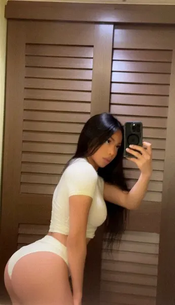 Alessia, Asian trans escort in Dubai โ photo 12