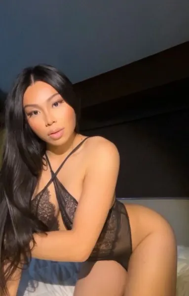 Alessia, Asian trans escort in Dubai โ photo 5