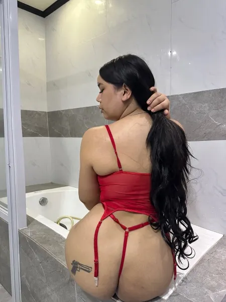 Aline, Asian trans escort in Dubai โ photo 3