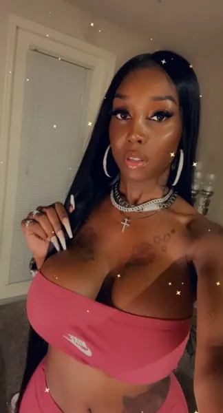 Amanda, Brazilian trans escort in Dubai