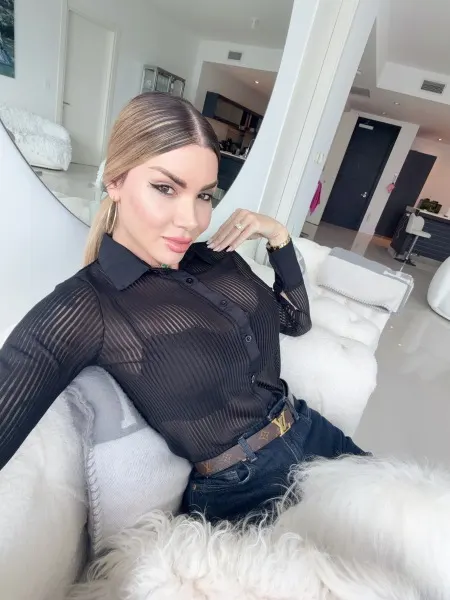 Amanda, Brazilian trans escort in Dubai โ photo 10