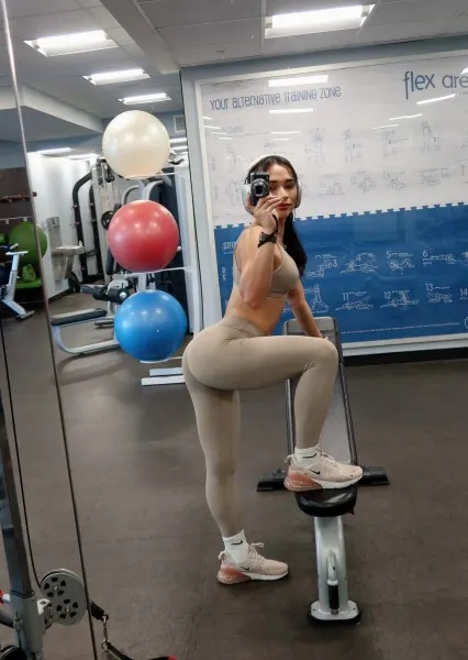 Angel, Asian trans escort in Dubai โ photo 15