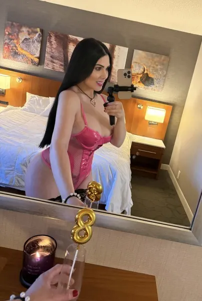 Angel, Brazilian trans escort in Dubai โ photo 5