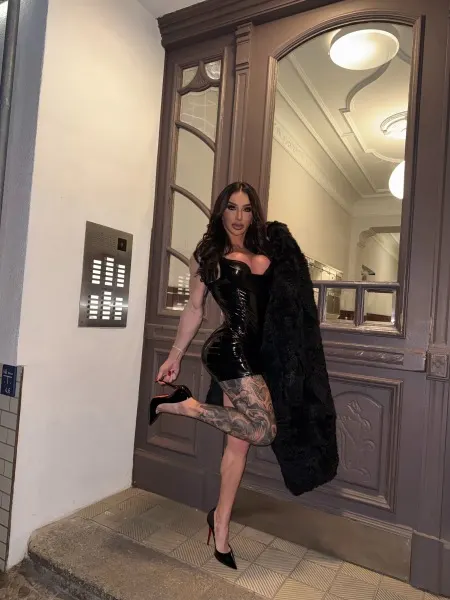 Ariel, trans escort in Dubai โ photo 13