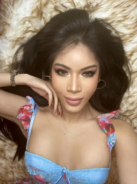 Bella, Thai trans escort in Dubai โ photo 5