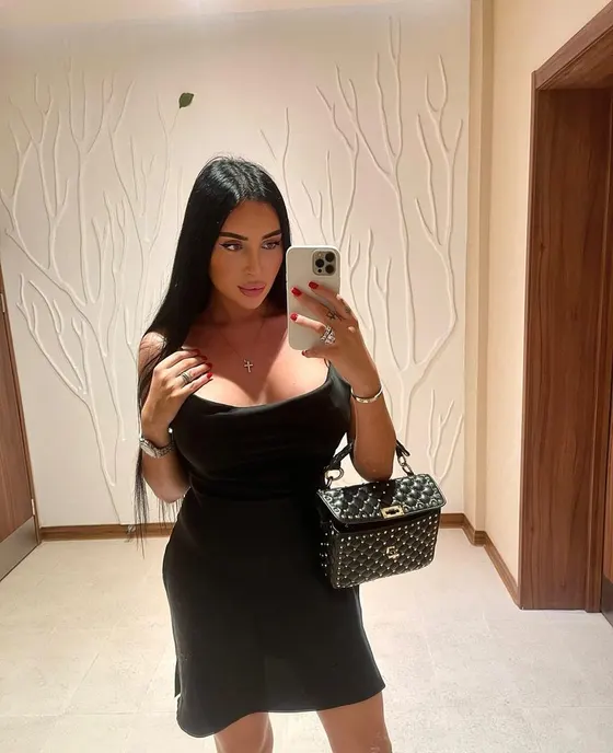 Bella, Russian trans escort in Dubai โ photo 12