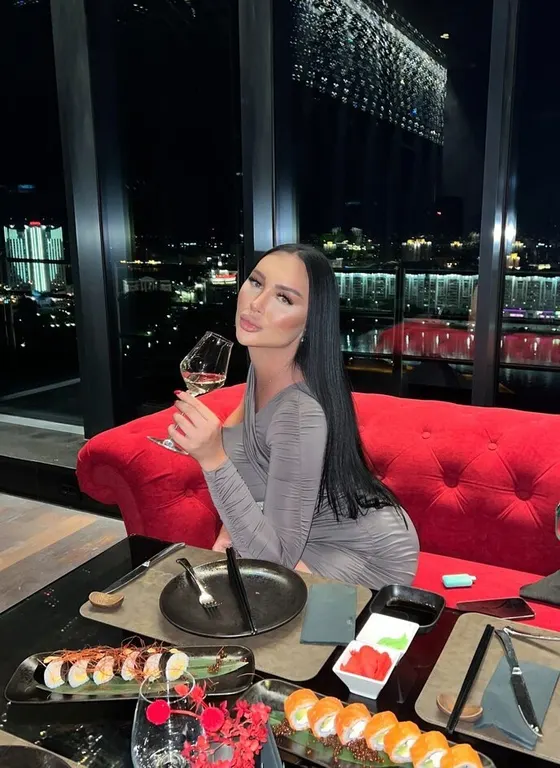 Bella, Russian trans escort in Dubai โ photo 4