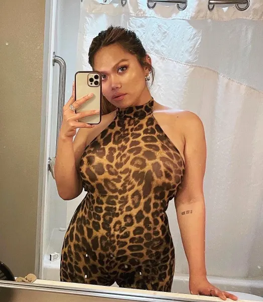 Bella, Asian trans escort in Dubai โ photo 8