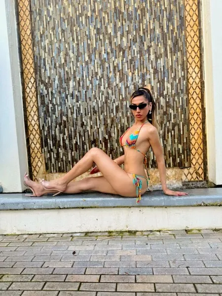 Bianca, Brazilian trans escort in Dubai โ photo 4
