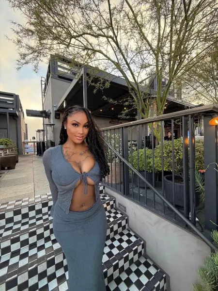Bianca, Brazilian trans escort in Dubai — photo 10
