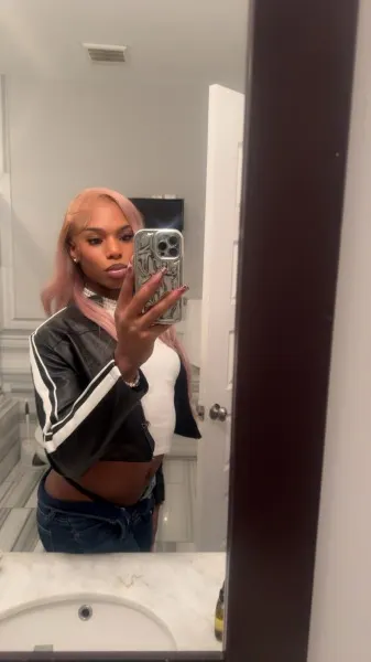 Coco, Brazilian trans escort in Dubai โ photo 9