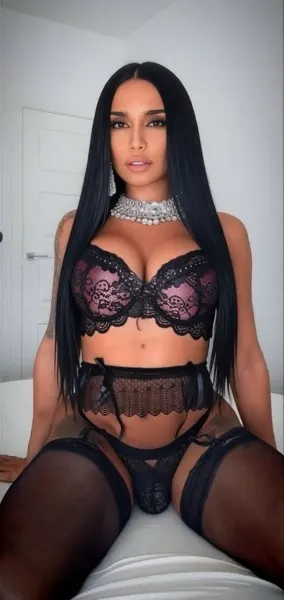 Coco, Brazilian trans escort in Dubai โ photo 5