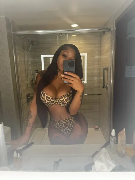 Emanuelly, Brazilian trans escort in Dubai โ photo 16