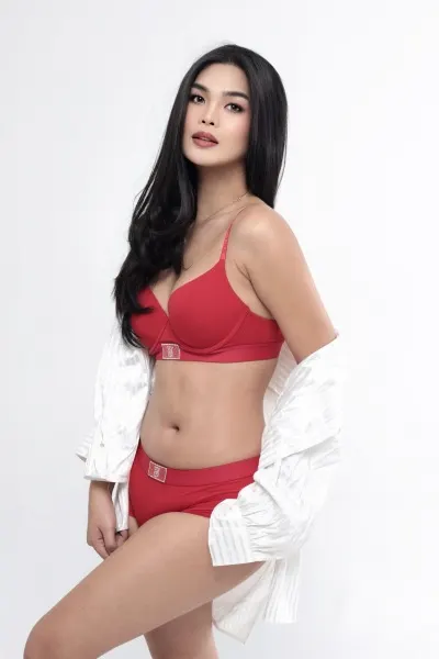 Emanuelly, Japanese trans escort in Dubai โ photo 3