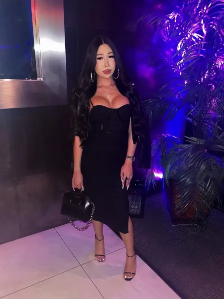 Fabiana, Asian trans escort in Dubai โ photo 16