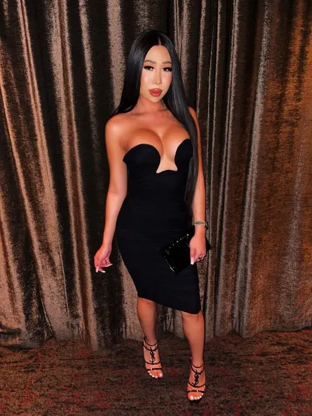 Fabiana, Asian trans escort in Dubai โ photo 18