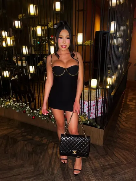 Fabiana, Asian trans escort in Dubai โ photo 6
