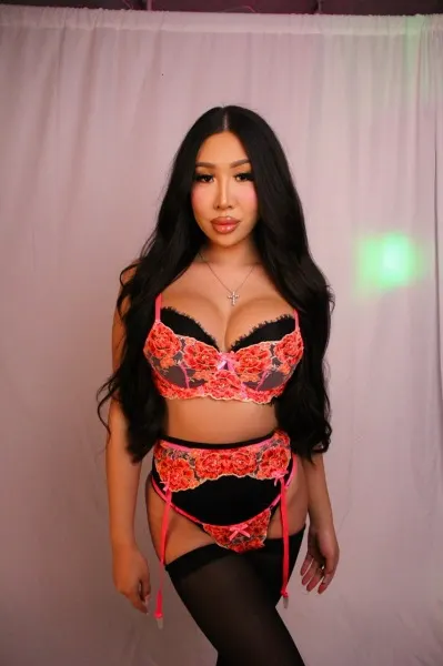 Fabiana, Asian trans escort in Dubai โ photo 7