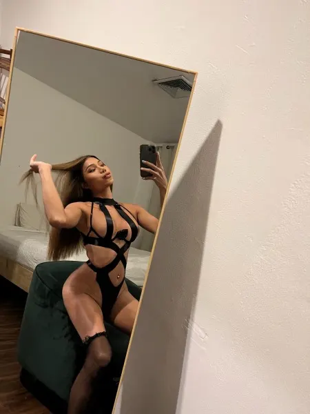 Gabi, Asian trans escort in Dubai โ photo 4