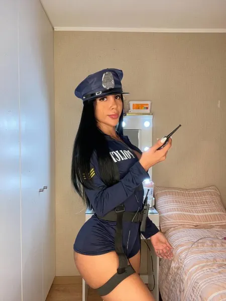 Gabi, Indian trans escort in Dubai โ photo 15