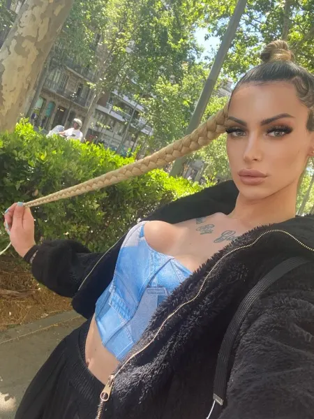 Gia, Brazilian trans escort in Dubai โ photo 11