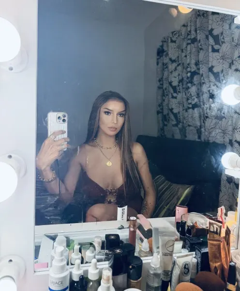 Isabella, Japanese trans escort in Dubai — photo 7