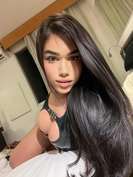 Juliana, Brazilian trans escort in Dubai — photo 14