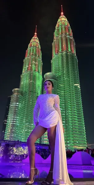 Karla, Asian trans escort in Dubai โ photo 11