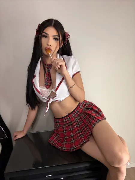 Leticia, Brazilian trans escort in Dubai — photo 10