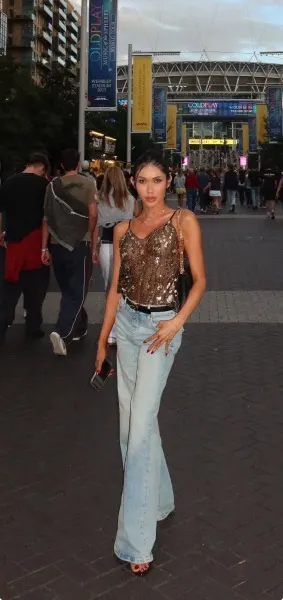 Luna, Asian trans escort in Dubai — photo 16