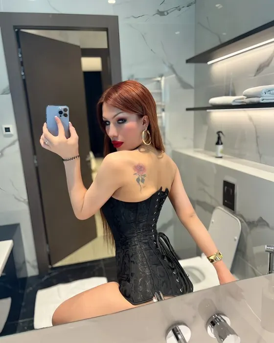 Luna, Brazilian trans escort in Dubai โ photo 11