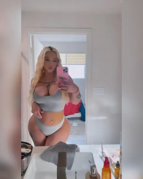 Luna, trans escort in Dubai — photo 8