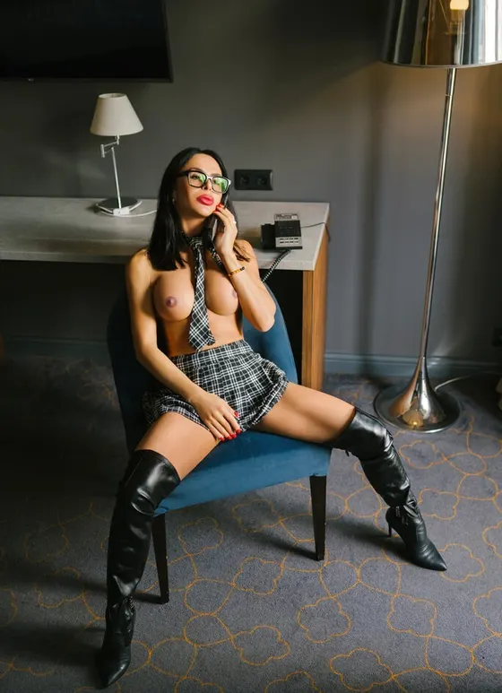Melissa, Russian trans escort in Dubai — photo 10