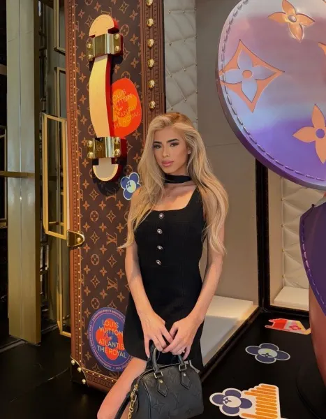 Mina, trans escort in Dubai โ photo 5