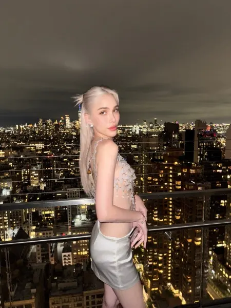 Mirela, Asian trans escort in Dubai — photo 12