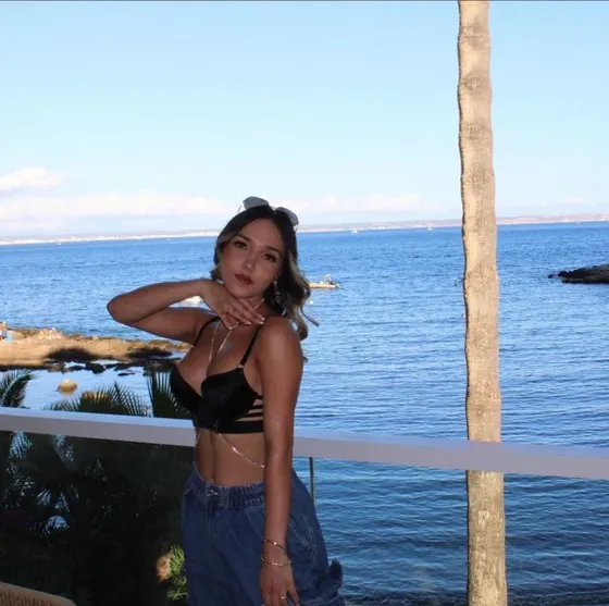 Mirela, Brazilian trans escort in Dubai — photo 8